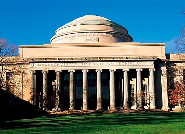 麻省理工学院 麻省理工学院诞生于工业革命的加速期,具有深厚的美国